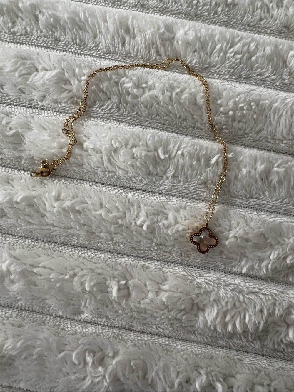 Gold Clover Pendant Necklace - Women Jewelry
